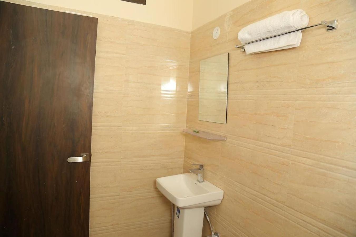 Golden Dreams Hotel