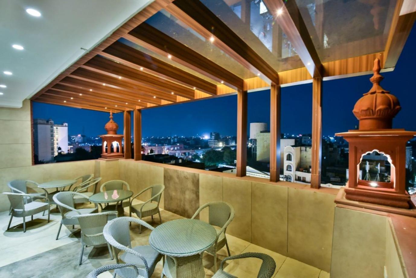 Golden Dreams Hotel